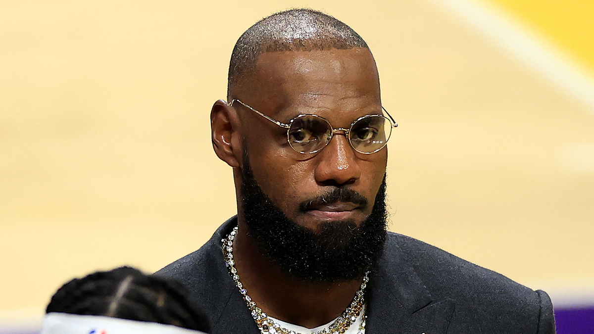 LeBron James Catches Attention With Message Sent to Lakers Rookie